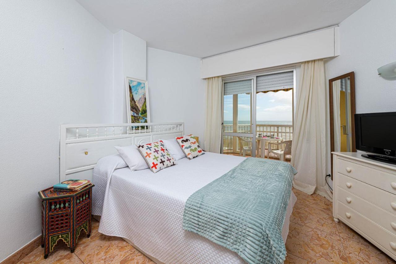 Great Location And Frontal Sea View Fuengirola Appartement Buitenkant foto