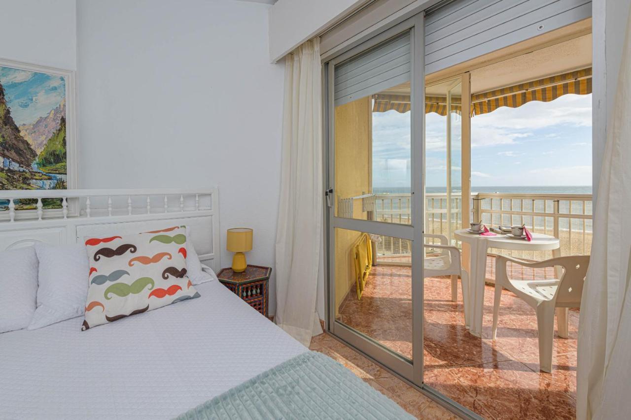 Great Location And Frontal Sea View Fuengirola Appartement Buitenkant foto